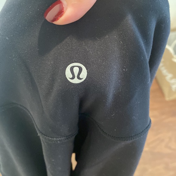Lululemon high waisted leggings with pockets - Picture 3 of 4